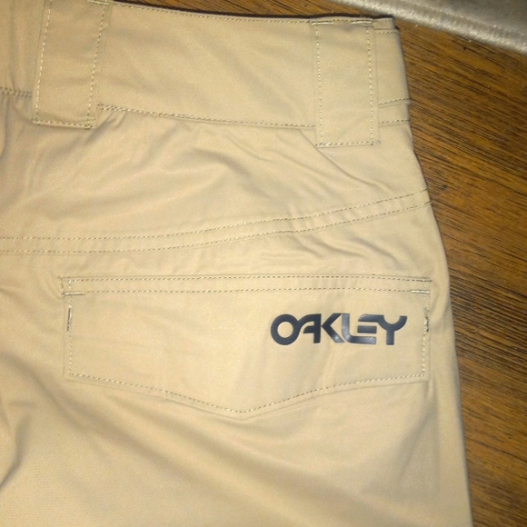 Oakley ski/snowboard pants - Picture 5 of 5